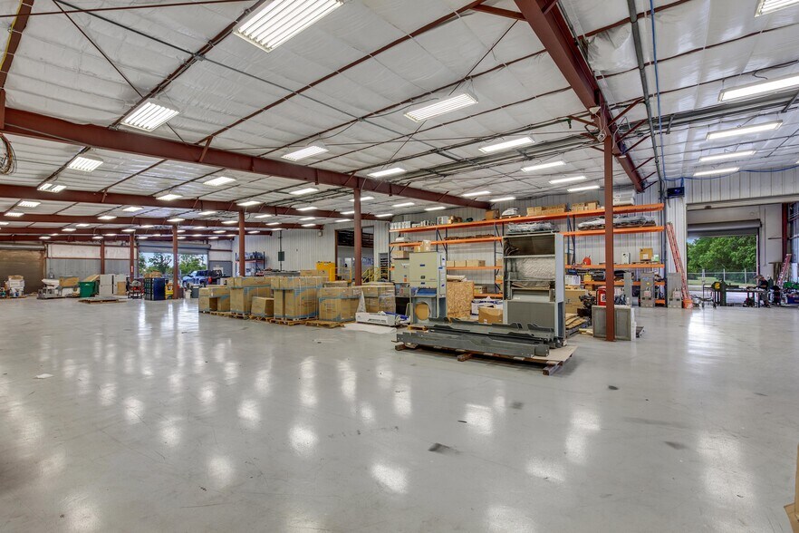 More Photos Of 4725 Lawndale St, La Marque Light Manufacturing For Sale