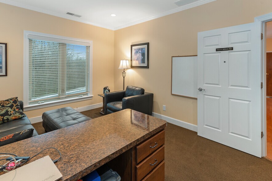 More Photos Of 815 John Harper Rd, Shepherdsville Office For Sale