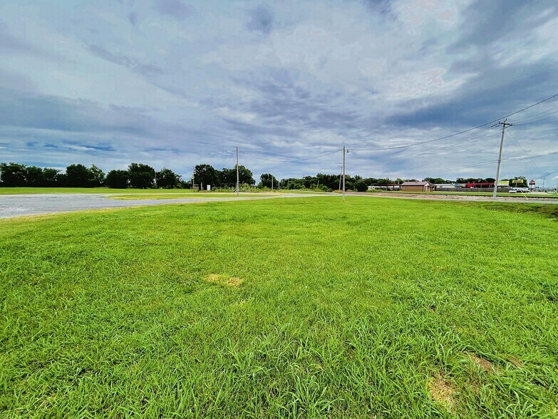 More Photos Of 120 W Peak Blvd, Muskogee Freestanding For Sale