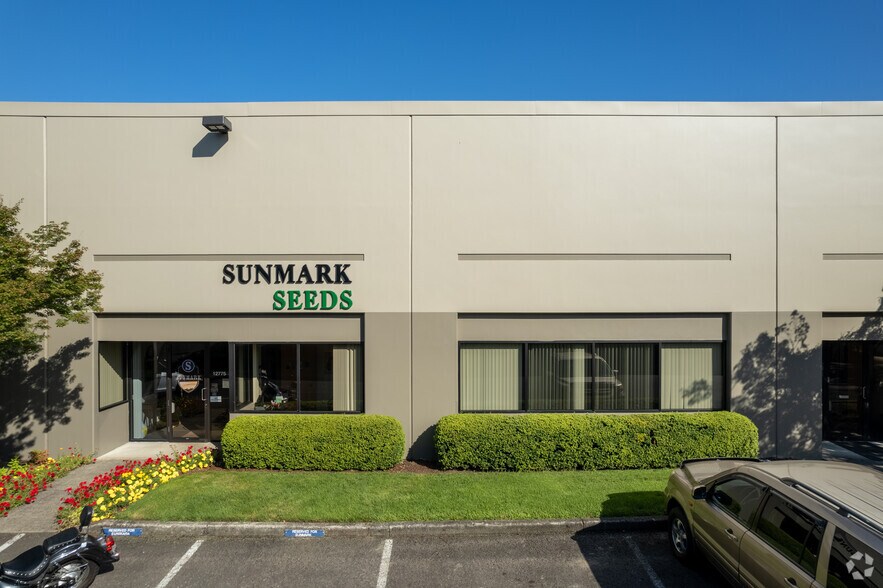 More Photos Of 4900-4916 NE 122nd Ave, Portland Unknown For Lease