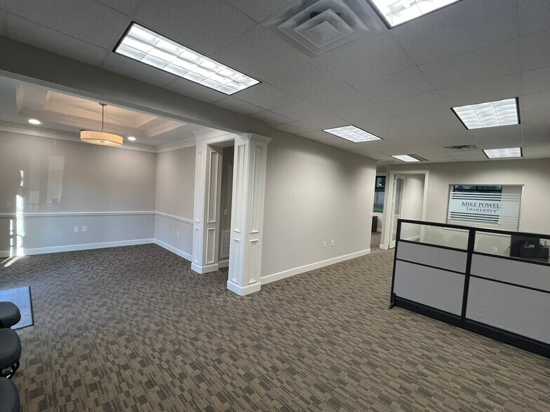 More Photos Of 20008 Champion Forest Dr, Spring Office For Sale