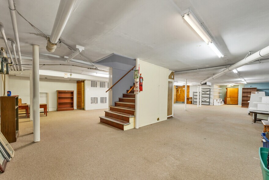 More Photos Of 23 Elm St, Nashua Storefront Retail Residential For Lease