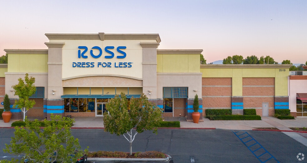 More Photos Of 2430-3485 Cajalco Rd, Corona Unknown For Lease