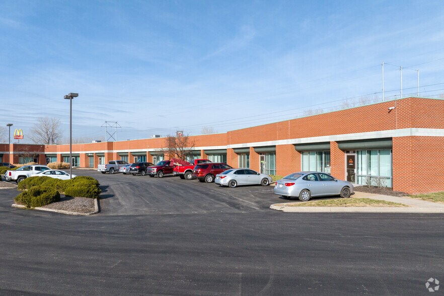 More Photos Of 7050-7098 Universal Ave, Kansas City Light Distribution For Lease