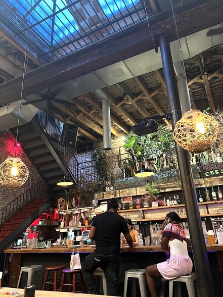 More Photos Of 67 S 6th St, Brooklyn General Retail For Sale