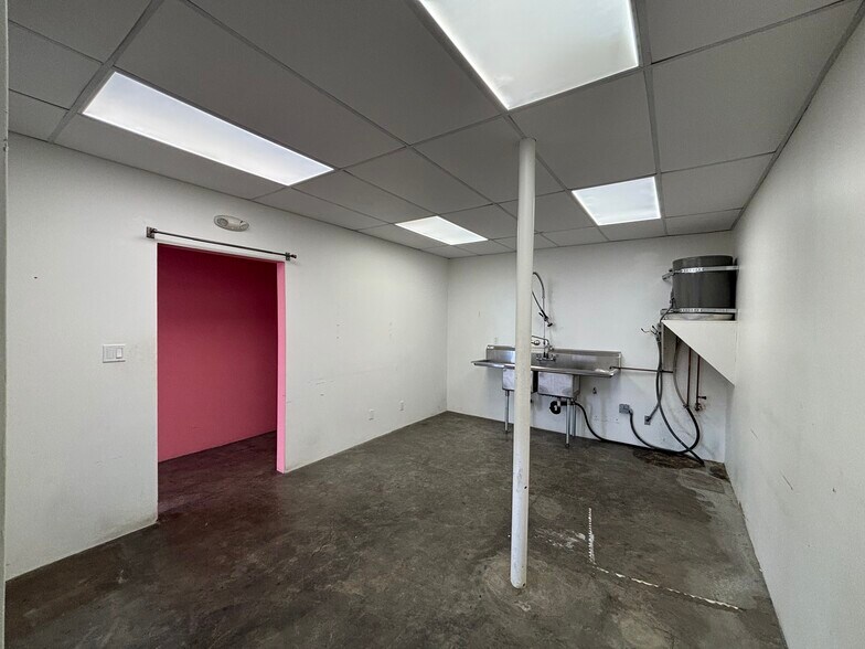 More Photos Of 920-932 Franklin St, Napa Storefront For Lease