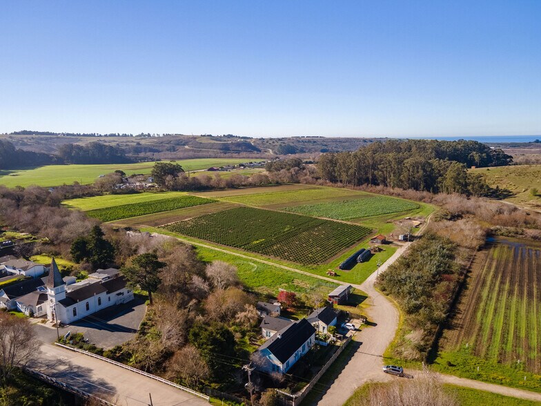 More Photos Of 393 Stage Rd, Pescadero Hospitality For Sale