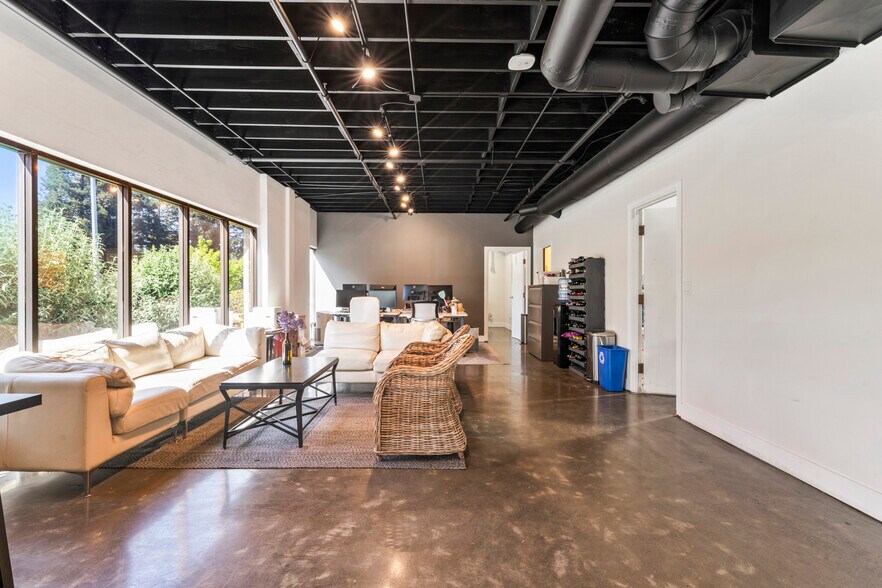More Photos Of 962 Kaiser Rd, Napa Warehouse For Sale