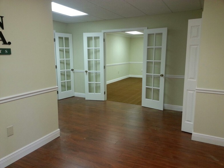 More Photos Of 860 US Highway 1, North Palm Beach Medical For Lease