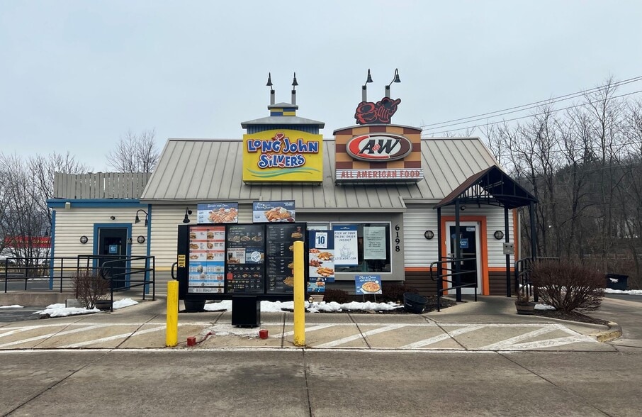 Primary Photo Of 6198 Cressona Mall, Pottsville Fast Food For Sale