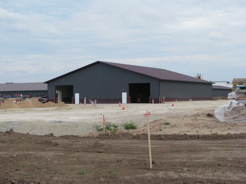 More Photos Of 3861 Algoma Rd, New Franken General Retail For Lease