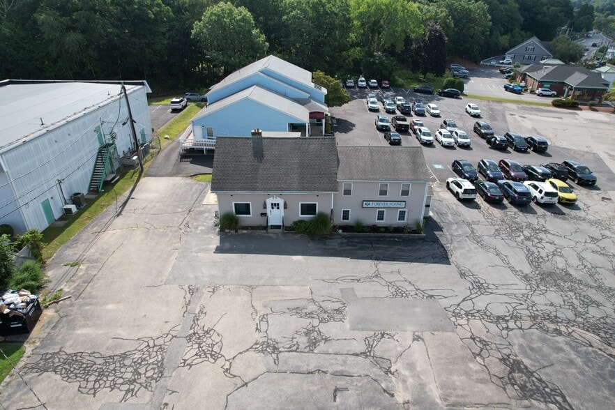 More Photos Of 325 Southbridge St, Auburn Storefront Retail Office For Lease