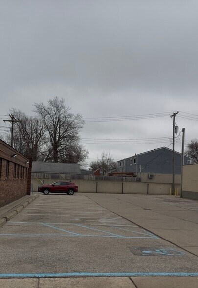 More Photos Of 22108 Harper Ave, Saint Clair Shores Office For Sale