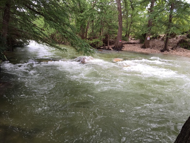 More Photos Of 7070 S US Highway 83, Concan Hotel For Sale