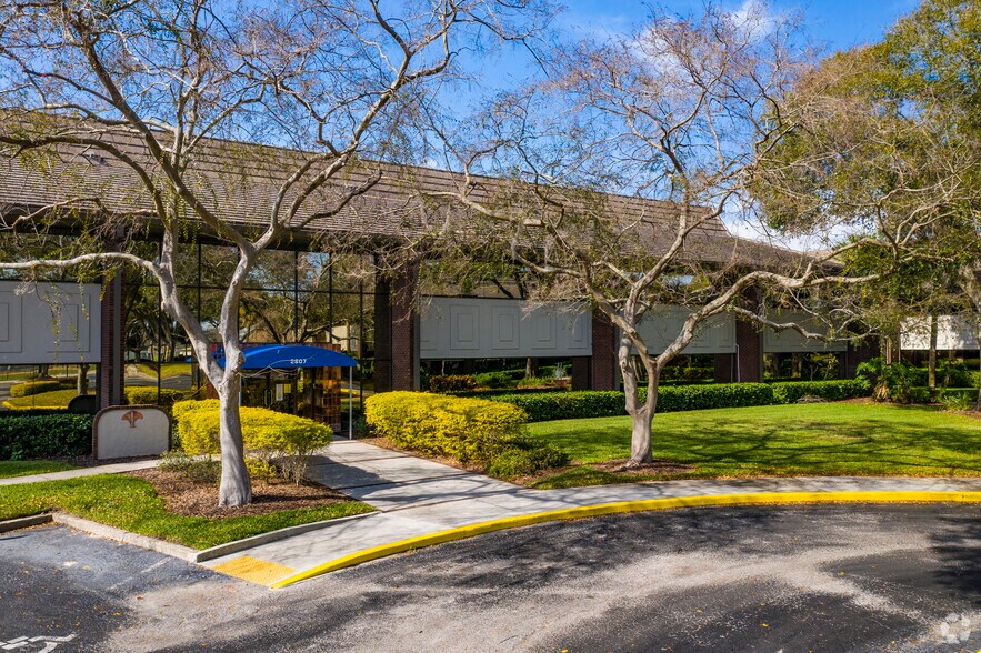 More Photos Of 2807 W Busch Blvd, Tampa Unknown For Lease