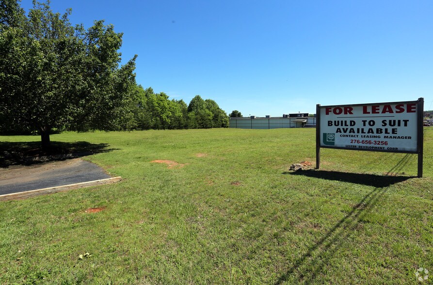 More Photos Of 300 W Commonwealth Blvd, Martinsville Land For Sale