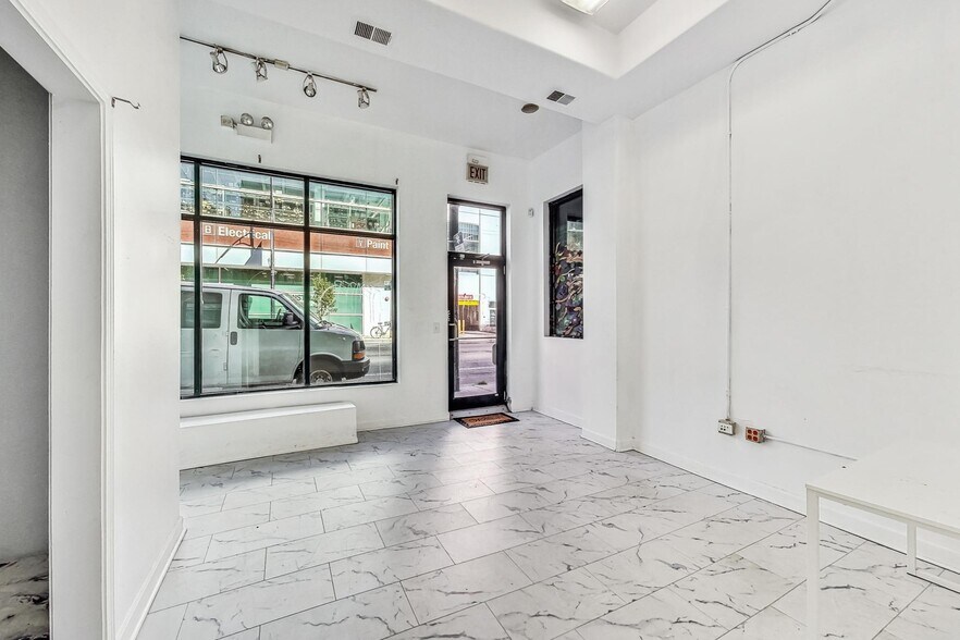 More Photos Of 2650 N Halsted St, Chicago Storefront Retail Residential For Lease