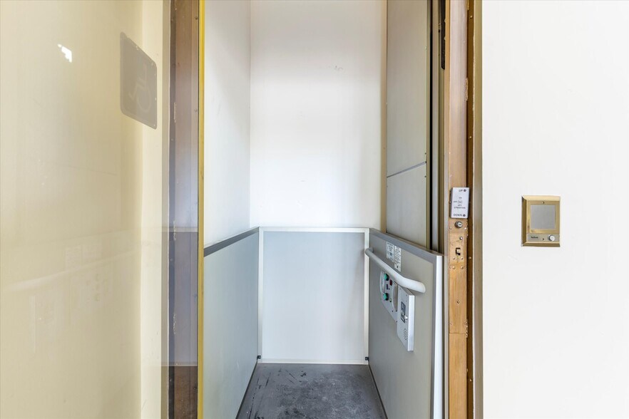 More Photos Of 308 Main St, Fort Lee Office For Lease