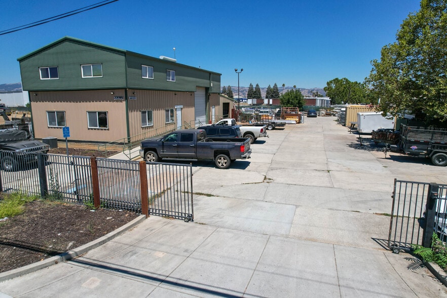 More Photos Of 6620 Monterey Rd, Gilroy Warehouse For Sale