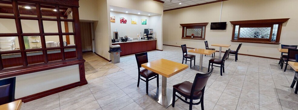 More Photos Of 6802 Commonwealth Ave, Jacksonville Hotel For Sale