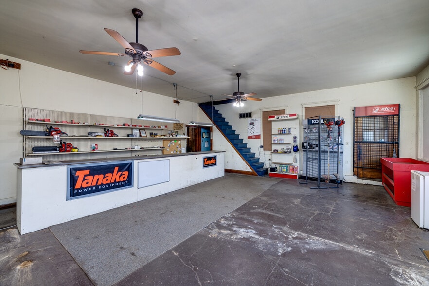 More Photos Of 164 Orchard dr, Timberville Light Distribution For Sale