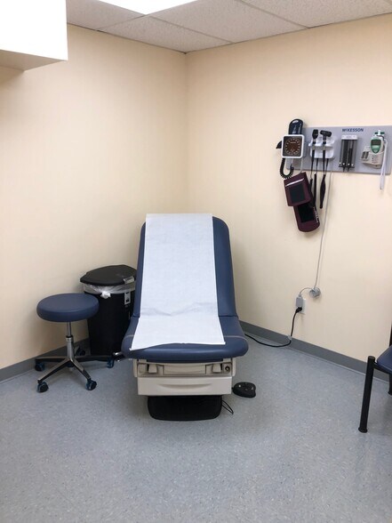 More Photos Of 716 Broad St, Clifton Medical For Lease