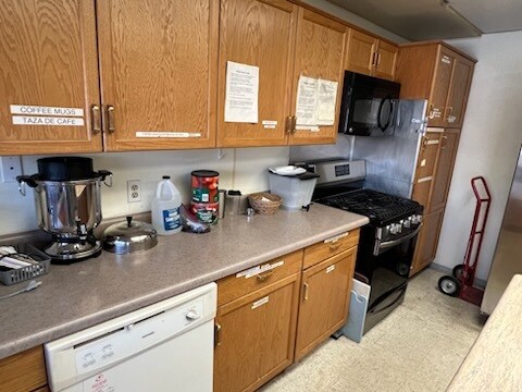 More Photos Of 4201 W Washington Ave, Las Vegas Religious Facility For Lease