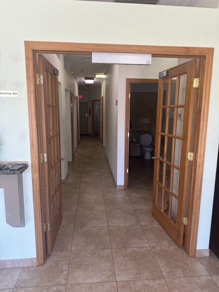 More Photos Of 406 N Indiana Ave, Englewood Medical For Sale