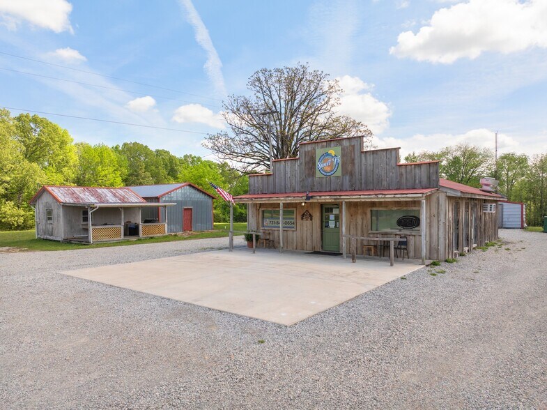 More Photos Of 2598 Tennessee Ave N, Parsons Storefront For Sale