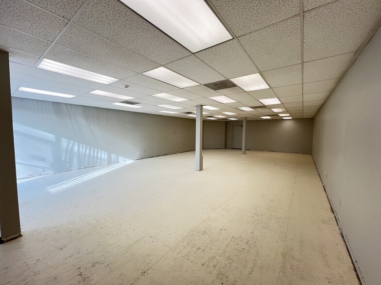 More Photos Of 5317 NE Saint Johns Rd, Vancouver Warehouse For Lease