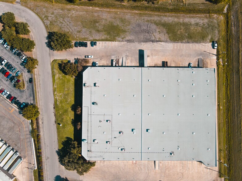 More Photos Of 5400-5410 Kaepa Ct, San Antonio Warehouse For Lease