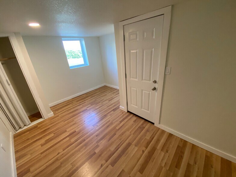 More Photos Of 8705 E 63rd Trafficway, Kansas City Apartments For Sale
