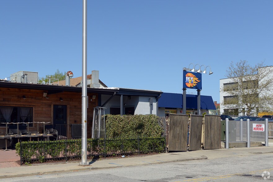 More Photos Of 371 Richmond St, Providence Restaurant For Lease