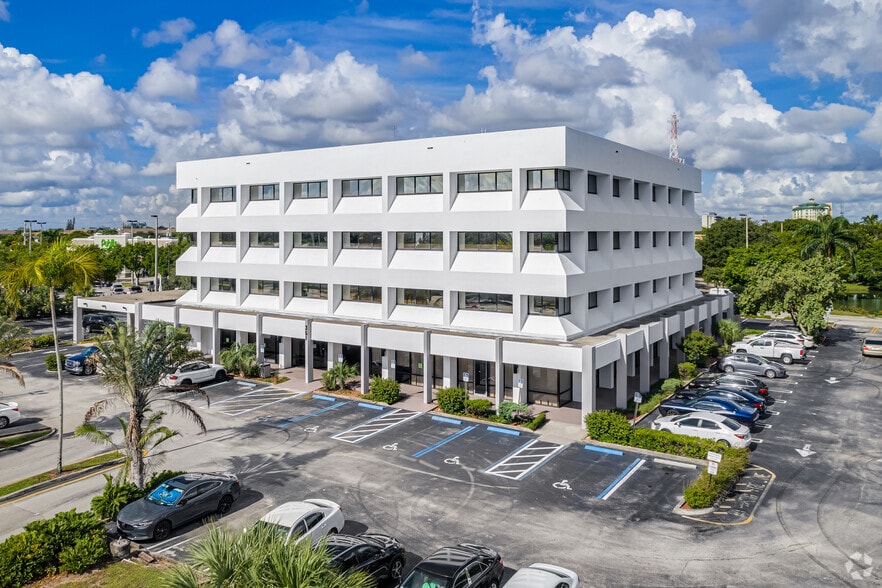 More Photos Of 351 S Cypress Rd, Pompano Beach Office For Sale