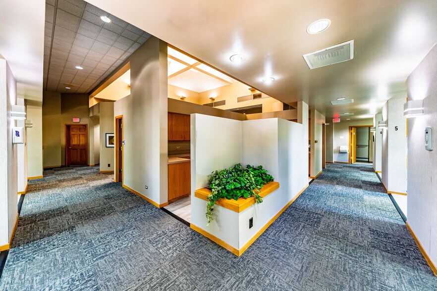 More Photos Of 7515 W Yale Ave, Denver Medical For Lease