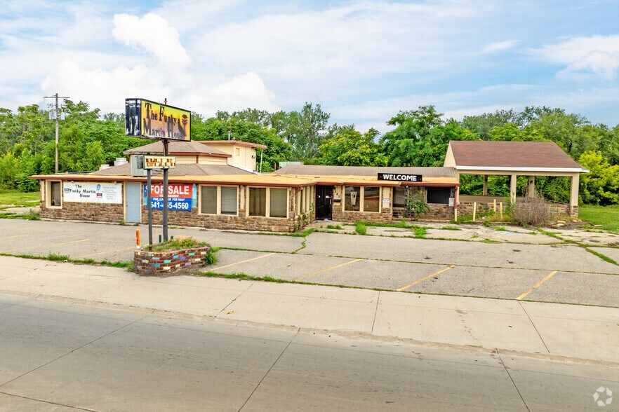 Primary Photo Of 345 Richmond Ave, Ottumwa Restaurant For Sale