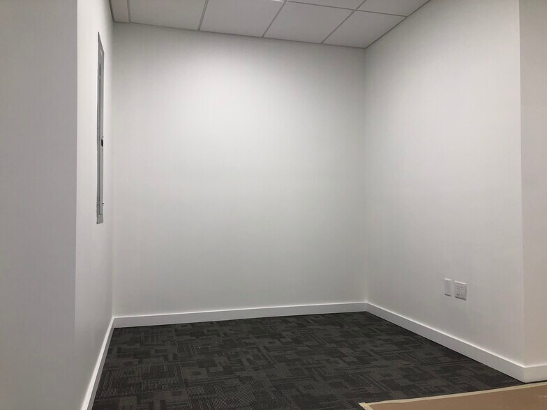 More Photos Of 2980 NE 207th St, Aventura Office Residential For Lease