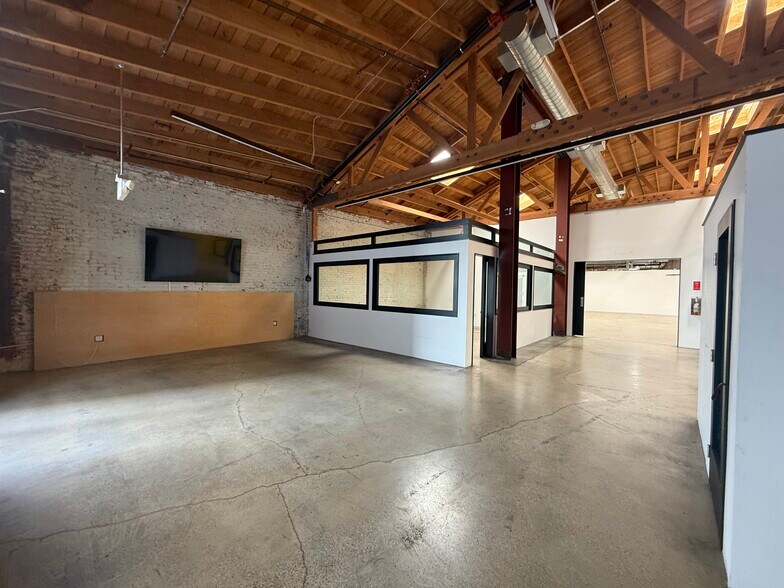 More Photos Of 2014-2022 E 7th St, Los Angeles Office For Lease