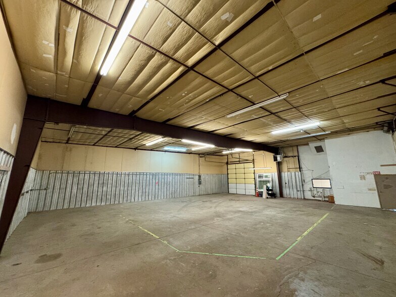 More Photos Of 125-155 Mount View Ln, Colorado Springs Distribution For Lease