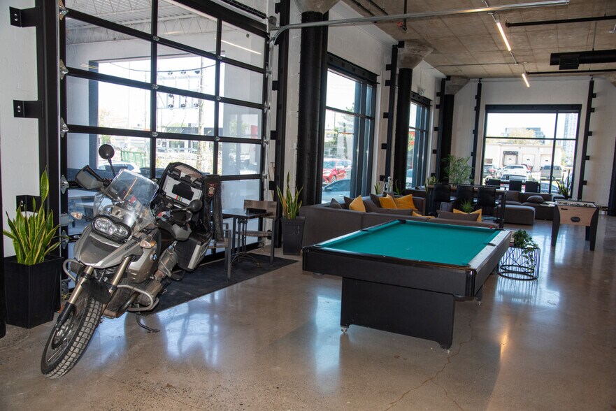 More Photos Of 1377 The Queensway, Toronto Light Distribution For Lease