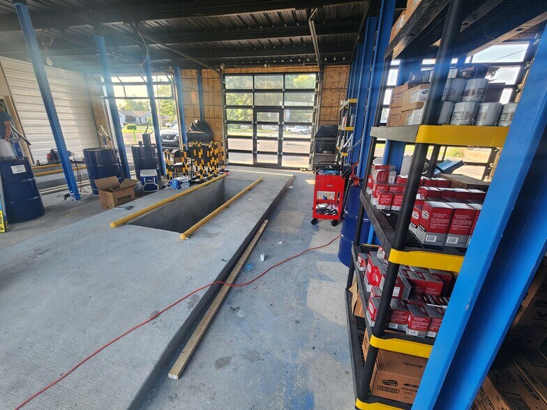 More Photos Of 5955 E 21st St, Indianapolis Carwash For Sale