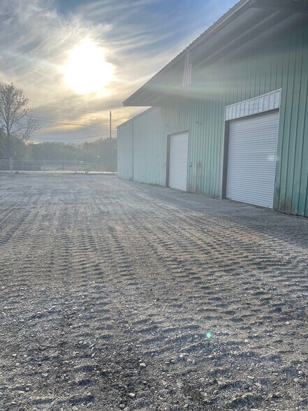 More Photos Of 2301 24th St N, Birmingham Warehouse For Lease