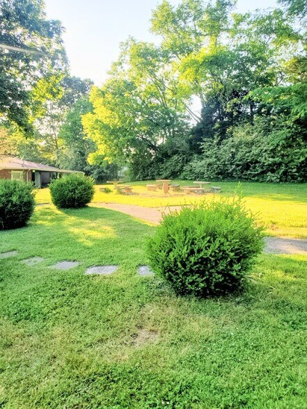 More Photos Of 1104 Old Charlotte Rd, White Bluff Assisted Living For Lease