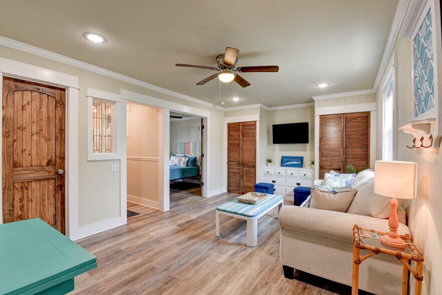 More Photos Of 1820 Avenue O 1/2, Galveston Multifamily For Sale