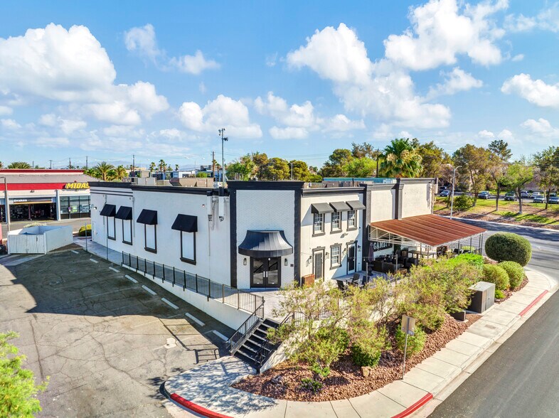 Primary Photo Of 2031 W Sunset Rd, Henderson Restaurant For Sale