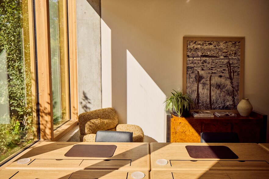 More Photos Of 1515 E Cesar Chavez St, Austin Coworking Space