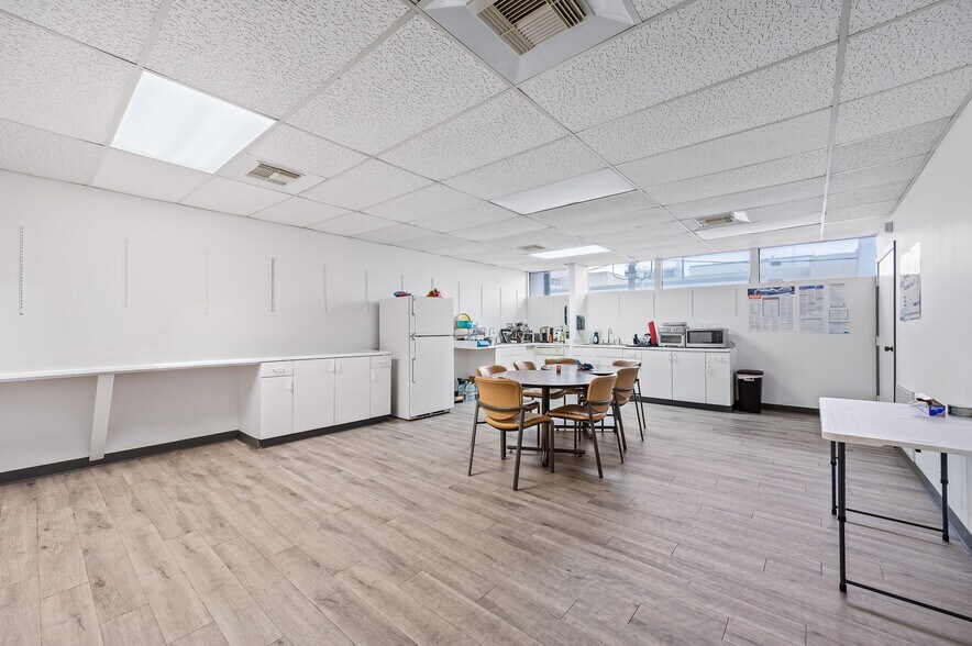 More Photos Of 3339 Fairview St, Pasadena Medical For Lease