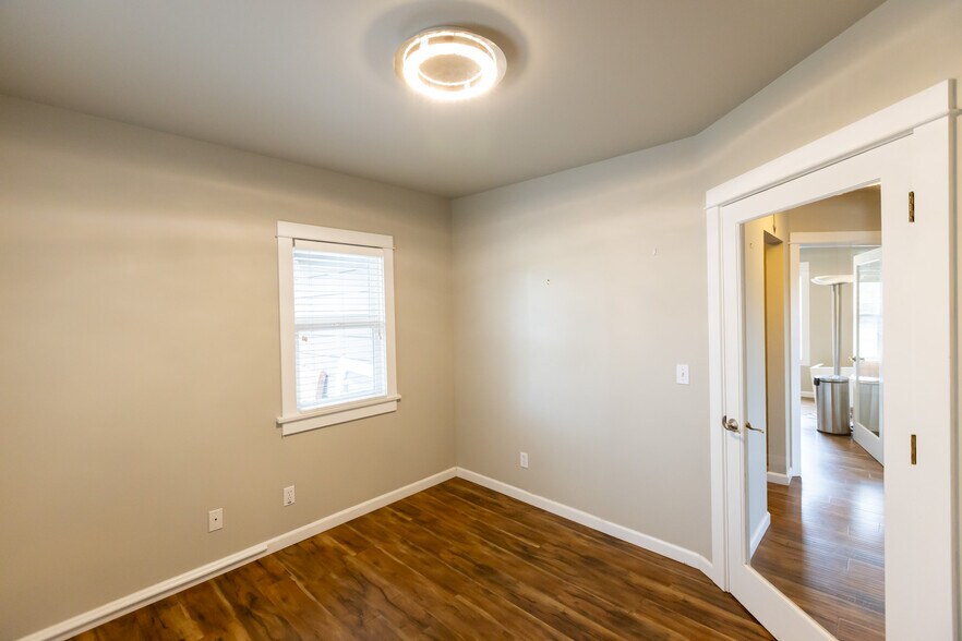 More Photos Of 1215 B St, Hood River Office For Lease