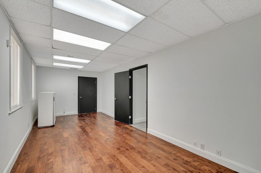 More Photos Of 101 N J St, Lake Worth Office For Lease