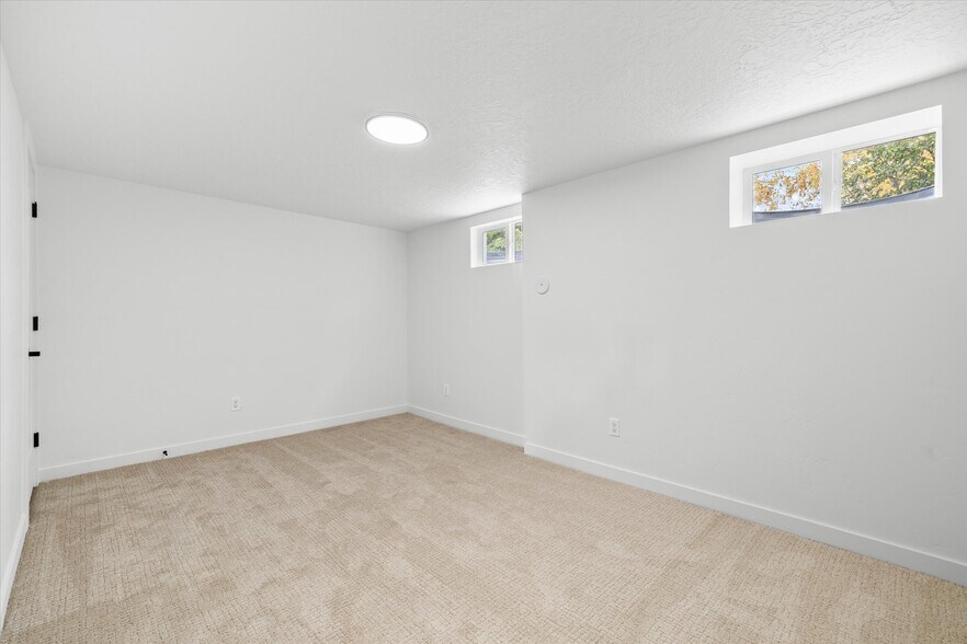 More Photos Of 4518 W Emerald St, Boise Specialty For Sale